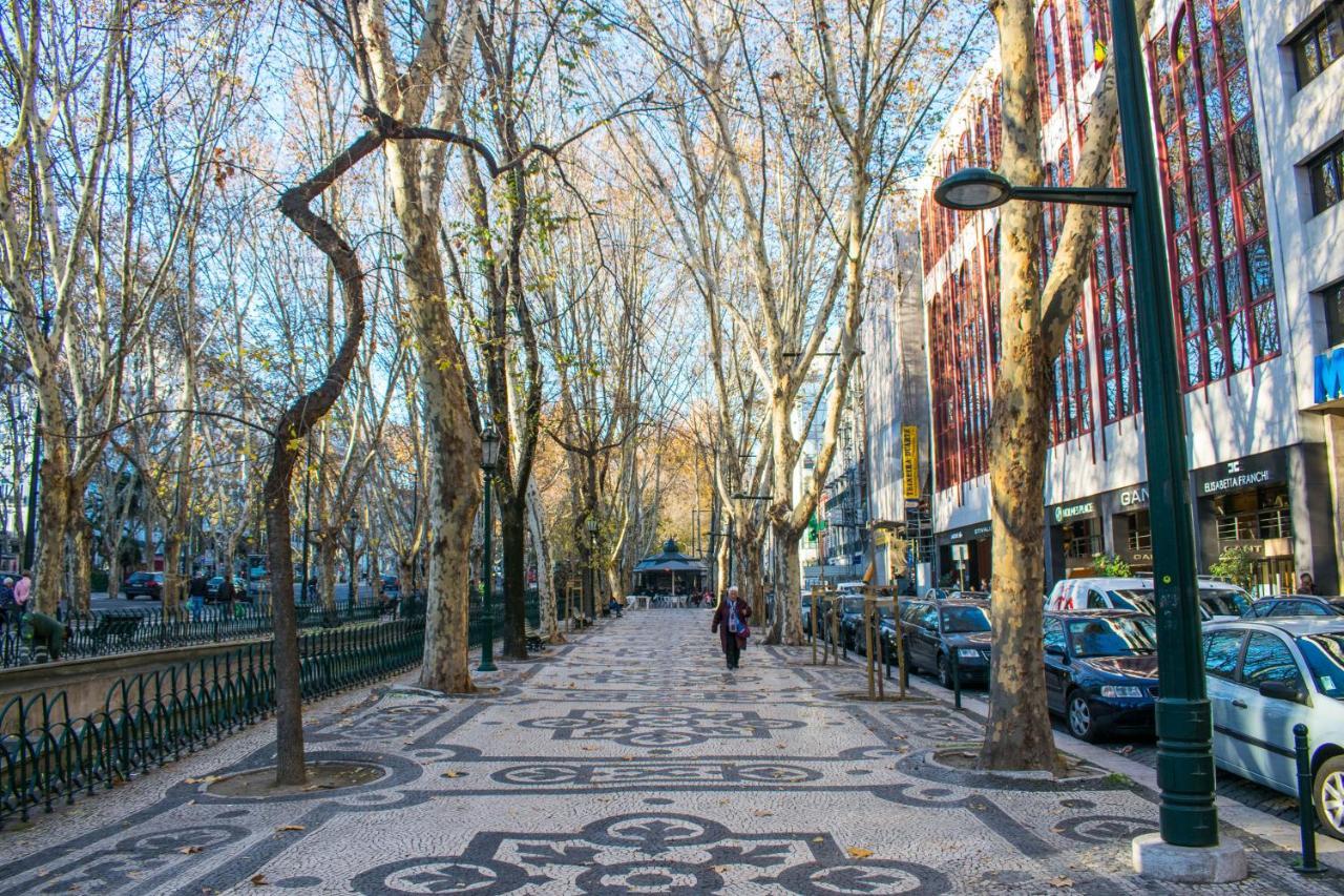 Succeed Campo Pequeno Apartments Lisbon Bagian luar foto