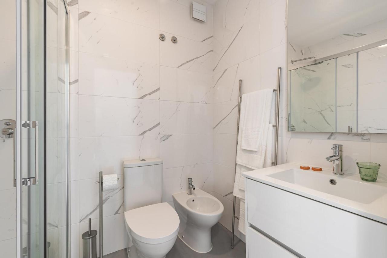 Succeed Campo Pequeno Apartments Lisbon Bagian luar foto
